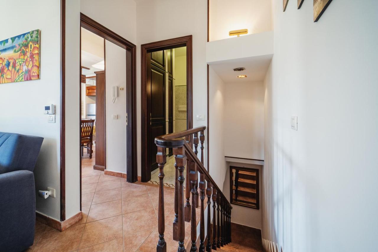 Mondello House 3 Bedrooms Holiday home Palermo